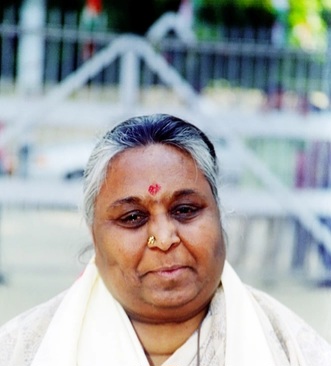 മീരാ ഭരദ്വാജ് അന്തരിച്ചു